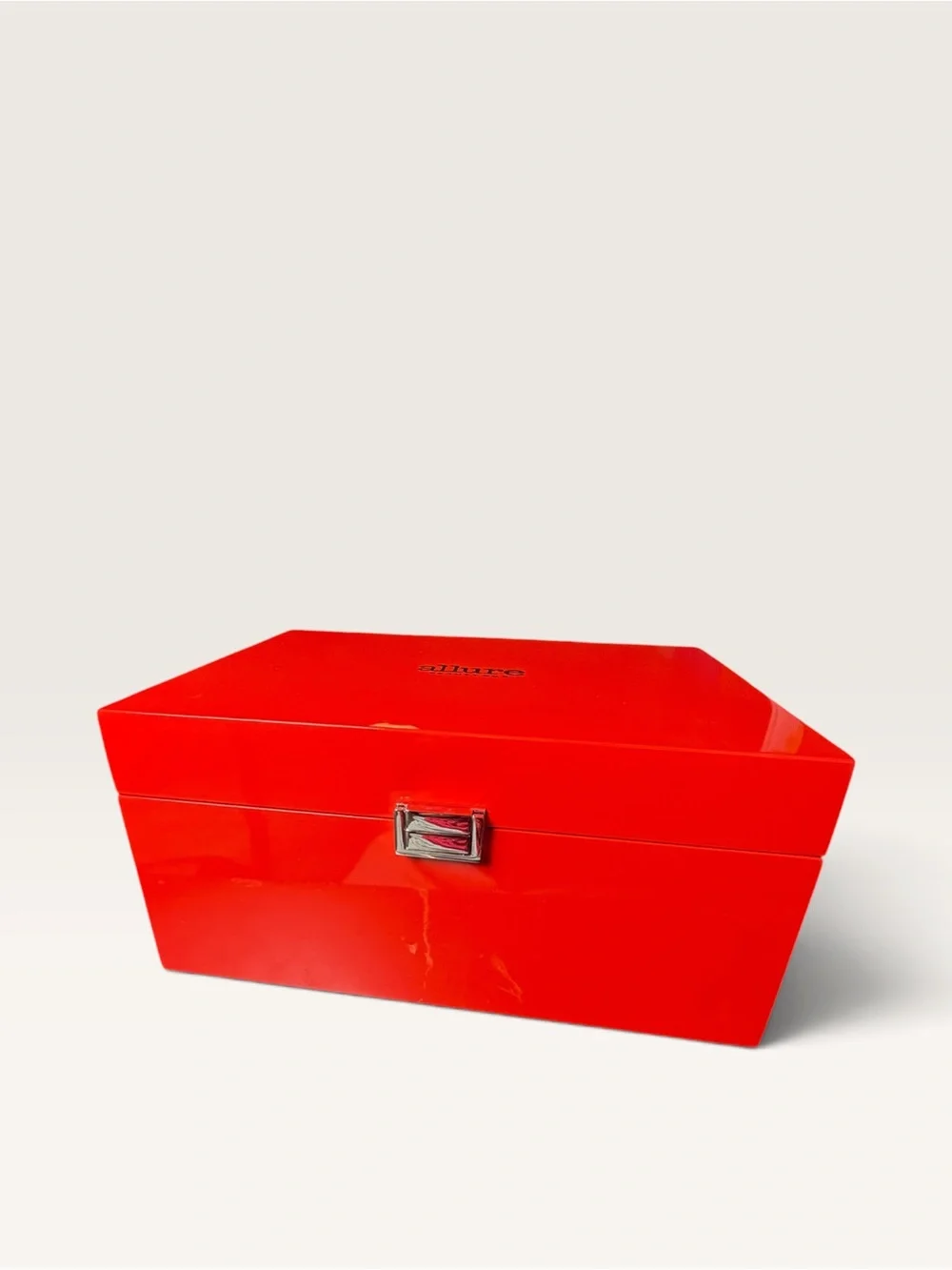 ALLURE BEAUTY Red Lacquered Storage Box with Cream Interior